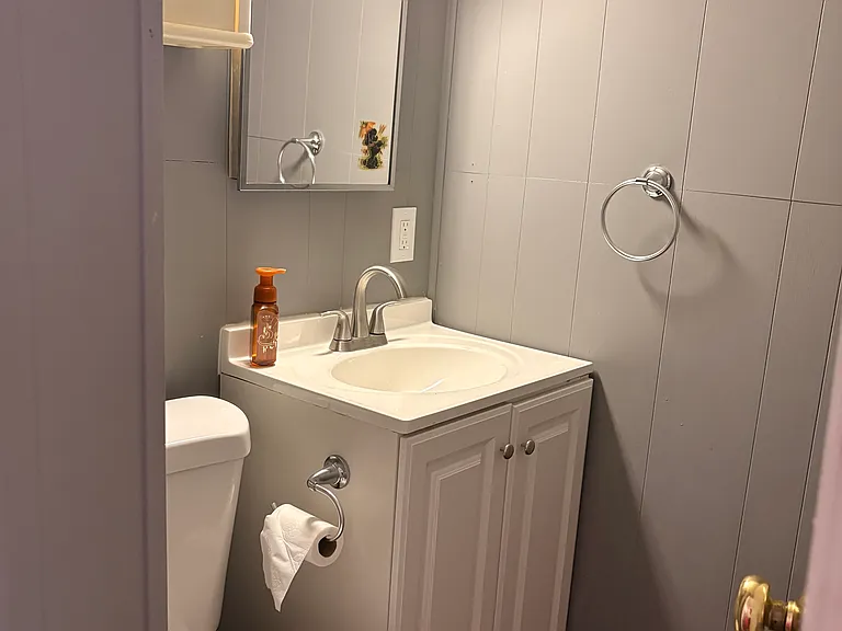 636 Walnut St — Photo 11