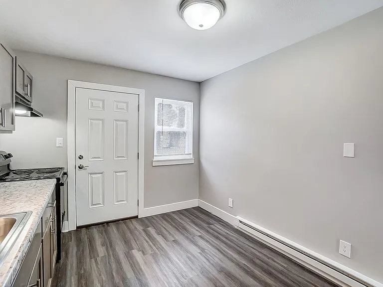 Hickory Creek Apartments — Photo 57