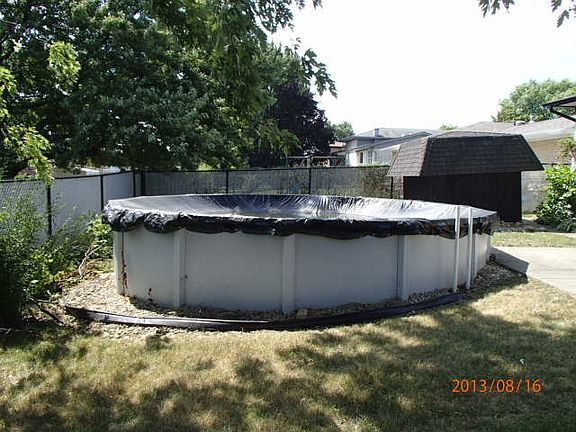 3rd image of 15333 Orchard Ln