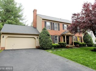 20413 Highland Hall Dr, Montgomery Village, MD 20886