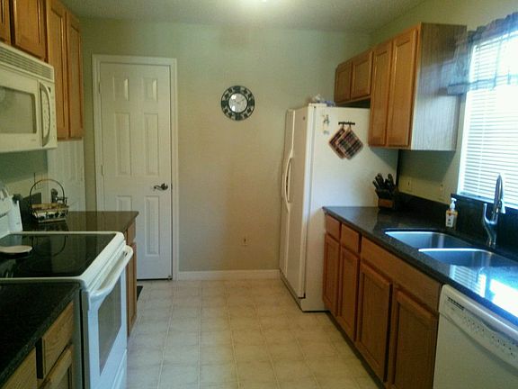 5th image of 1414 Almanza Dr