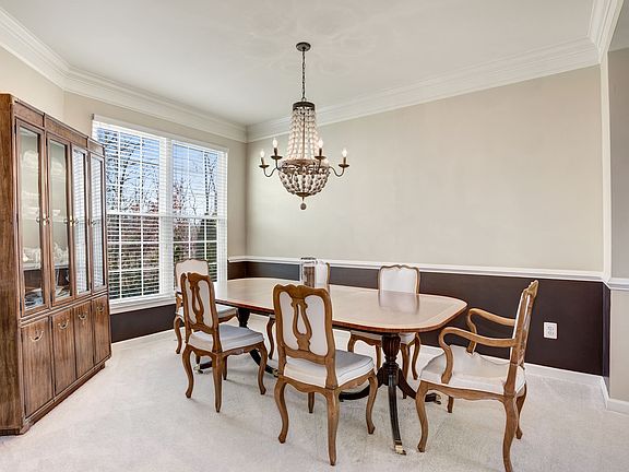 Dining w/ Custom Moldings