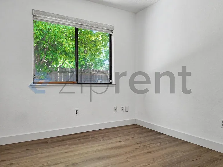 691 Cutting Way — Photo 24