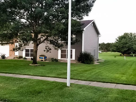 3rd image of 102 Summerfield Blvd