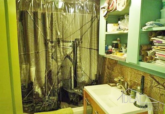 3rd image of 681 Franklin Ave #1
