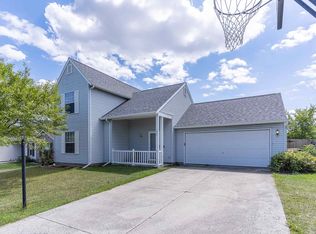 1807 Versailles Village Pl, Fort Wayne, IN 46808