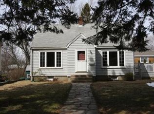 7 Wheeler Pl, Marblehead, MA 01945
