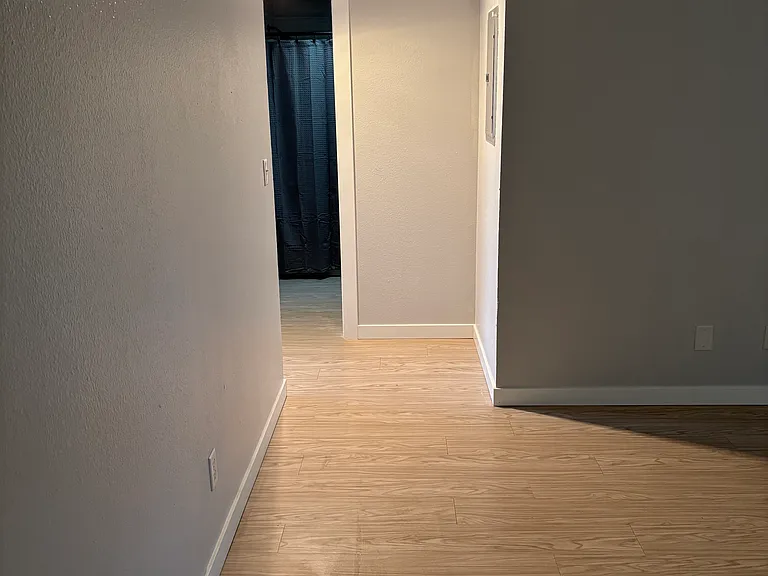 764 S 40th St #5 — Photo 5