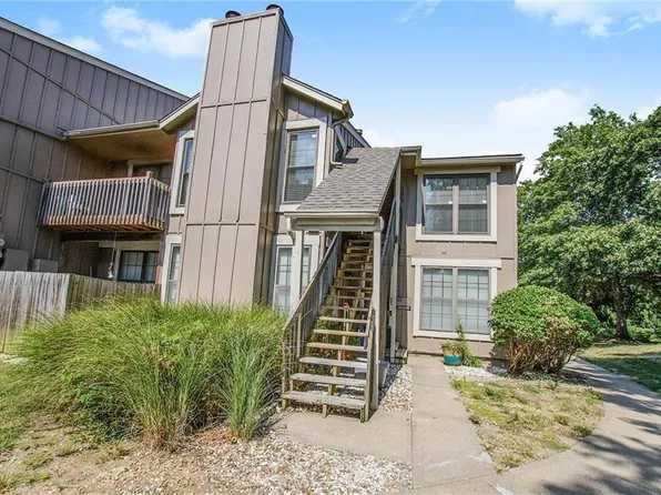 12625 W 110th Ter, Overland Park, KS 66210