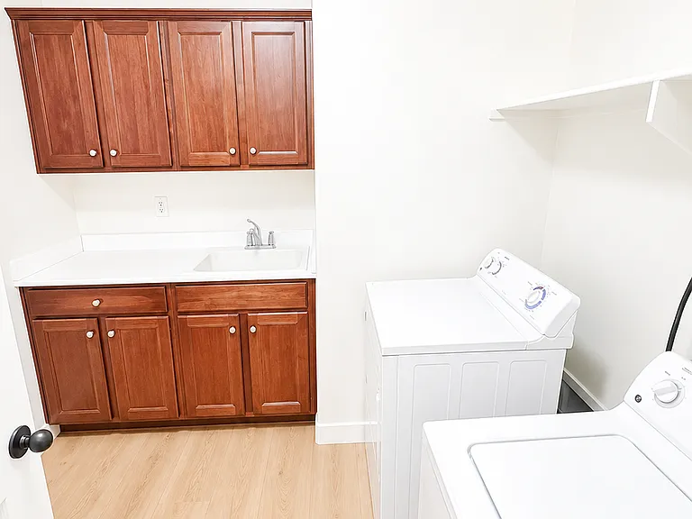 33919 Galleron St — Photo 13