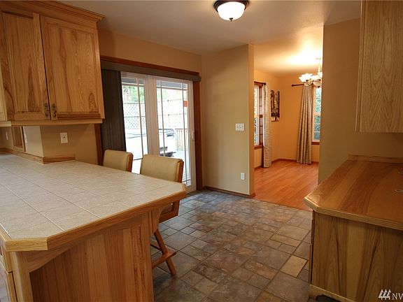 5th image of 70 E Ballycastle Way