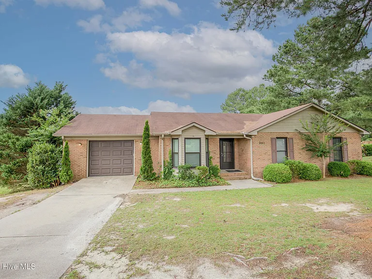 201 Sarason Pl — Photo 1