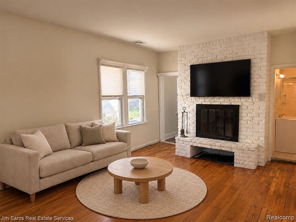 604 Notre Dame St, photo 3