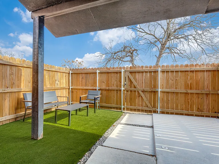 2232 Colony Ct — Photo 18