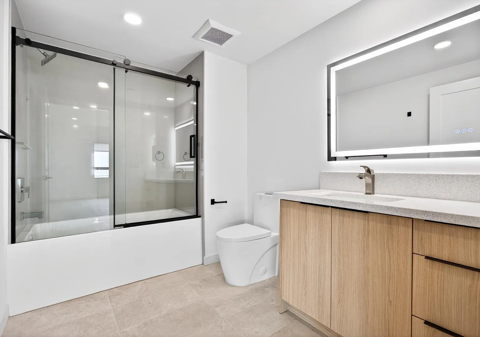 6115 Romaine St - 202 — Photo 4