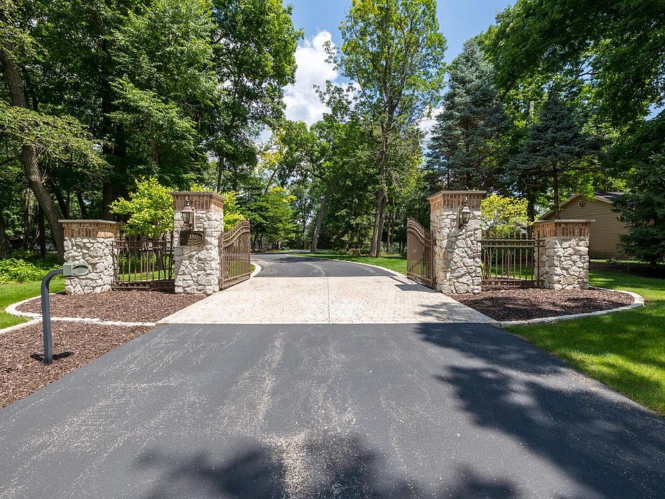 34360 Valley Rd, Oconomowoc, WI 53066 MLS 1841743 Zillow