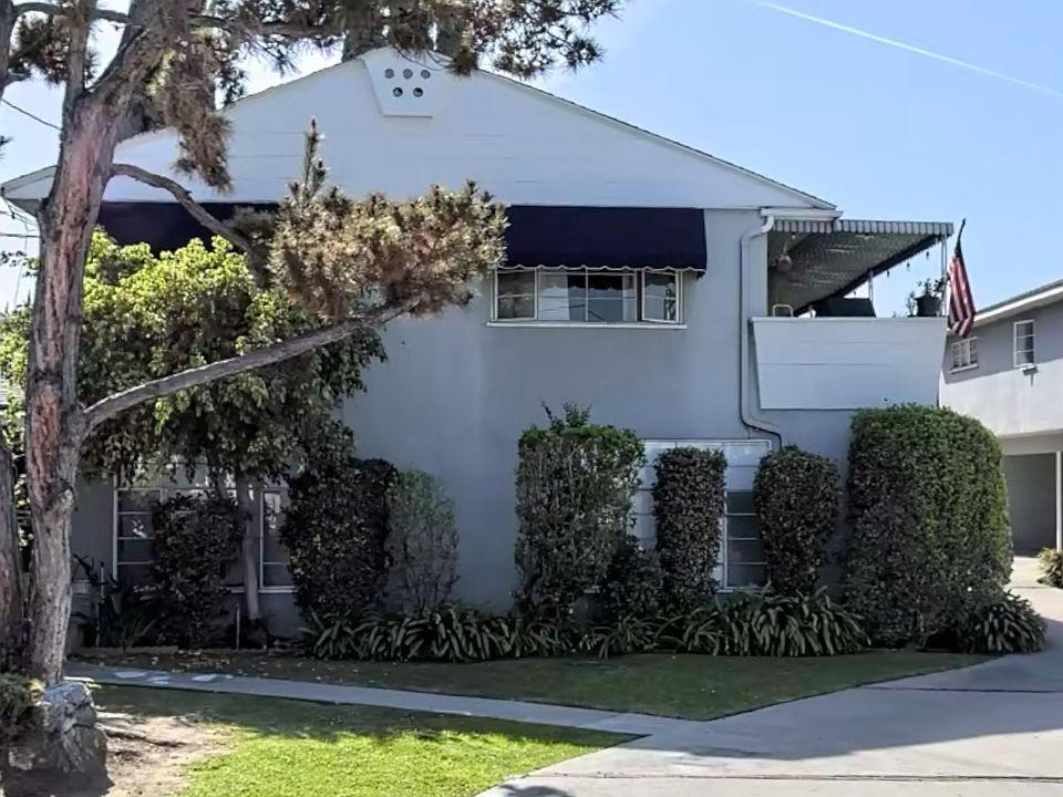 1st image of 821 La Cadena Ave #821