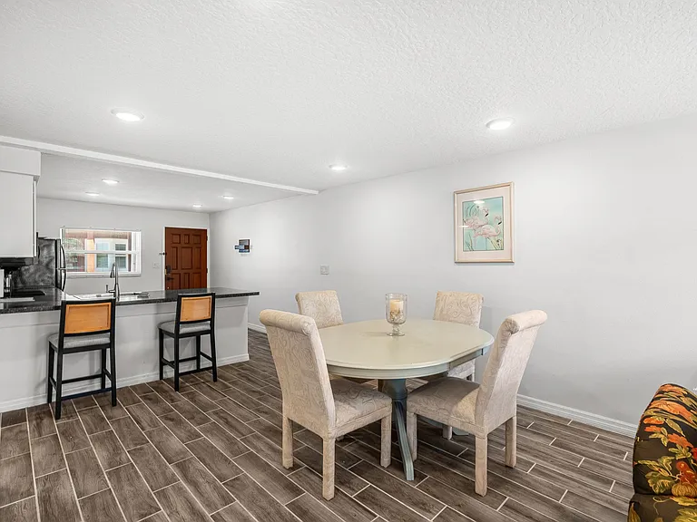 1318 S Miramar Ave #208 — Photo 10