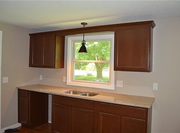 5th image of 2608 Hogan Dr