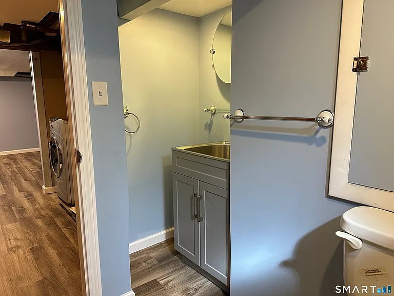 21 Elgin Ave — Photo 37