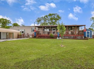 2815 Bay Oaks Harbor Dr, Baytown, TX 77523