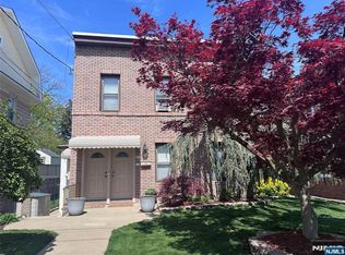 525 Page Ave FLOOR 2, Lyndhurst, NJ 07071
