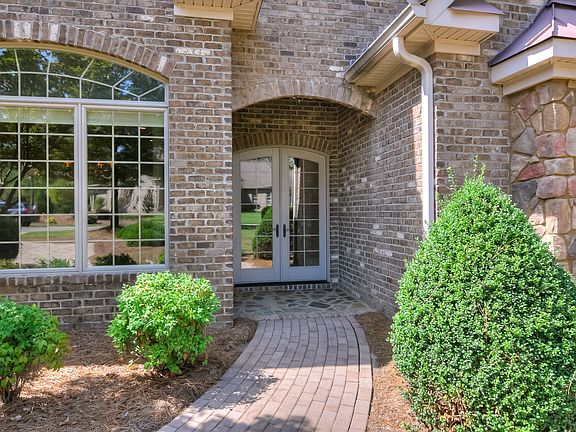 4th image of 212 Highland Reserve Ct