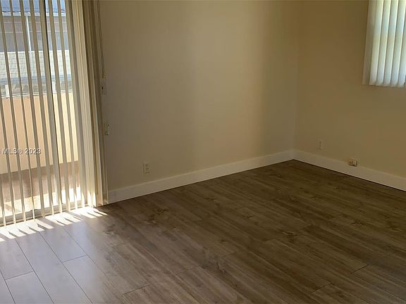 5th image of 378 Brittany Ave #H-379
