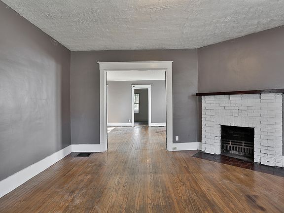 5th image of 923 Henry Clay St