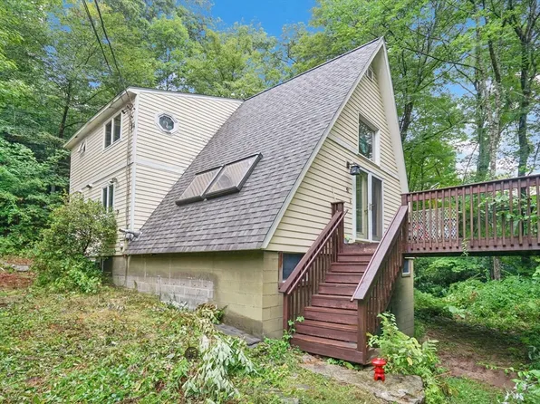 312 Allen Rd, Belchertown, MA 01007