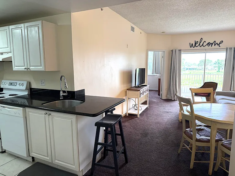 2100 Greenview Shores Blvd #511 — Photo 5