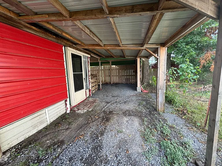 116 E Jackson Ave — Photo 12