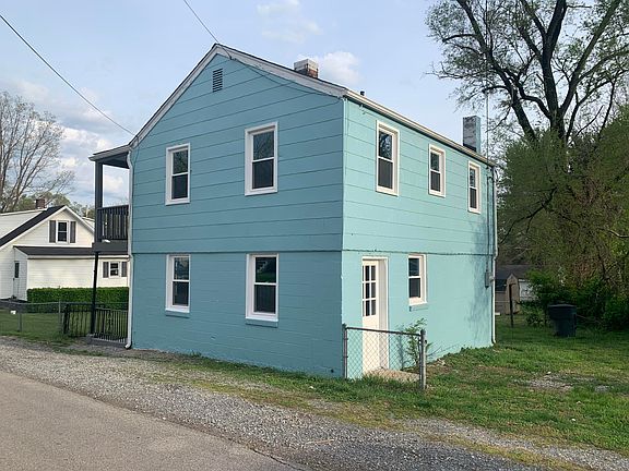 3rd image of 411 Columbia St NE