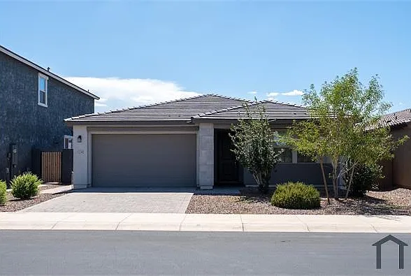 4 bed, 1948 sqft, $2,400 — Photo 2