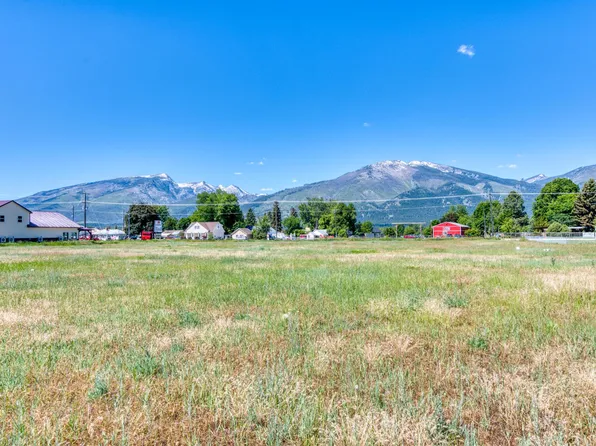 1088 S 1st St, Hamilton, MT 59840