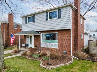 1119 W Selfridge Blvd, Clawson, MI 48017