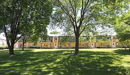 Plaza IV Apartments in St. Francis. Photo 1
