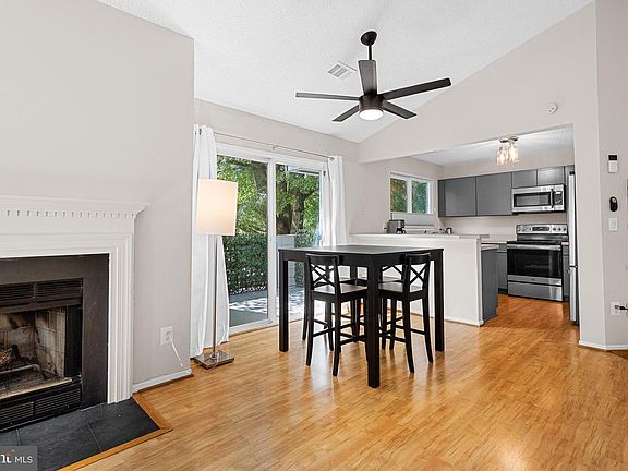3rd image of 11743 Summerchase Cir APT B