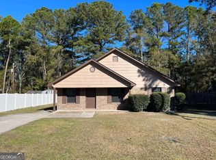 225 Sequoia Cir, Hinesville, GA 31313