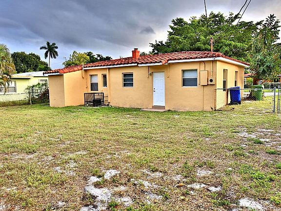2nd image of 1601 NW 12th Ct