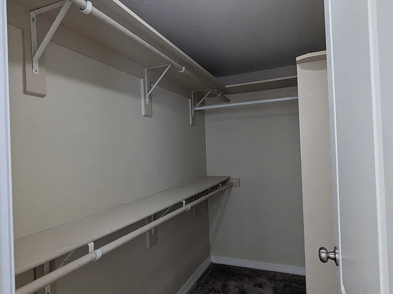 7335 Legacy Point — Photo 10