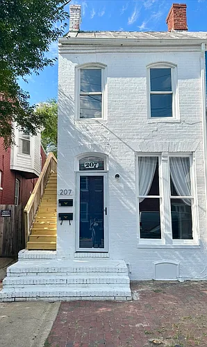 207 W 5th St #B Photo 1