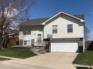 7868 Newport Ave, Omaha, NE 68122