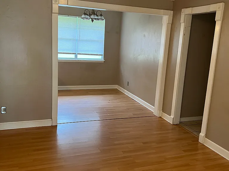 505 Clearview — Photo 3