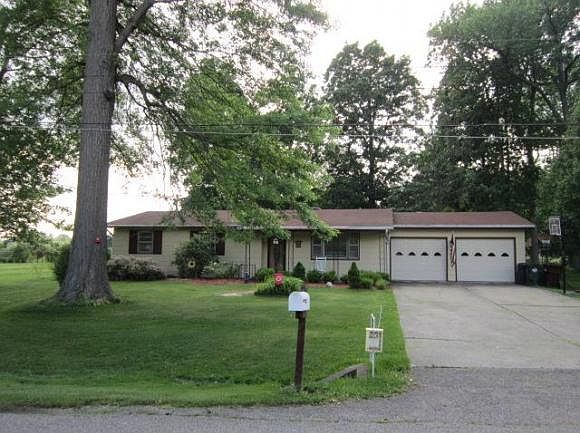 1st image of 10410 Twin Oaks Dr