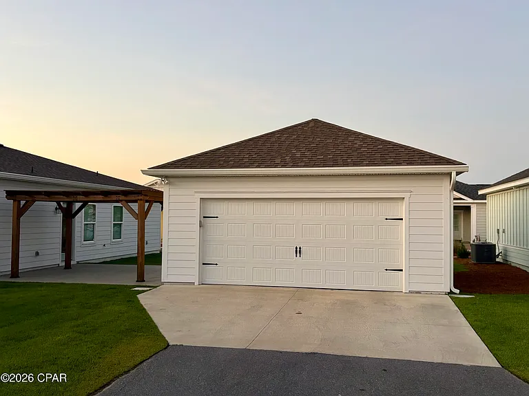 2208 Warbler St — Photo 28