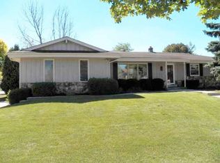 7009 W Lindner Dr, Franklin, WI 53132