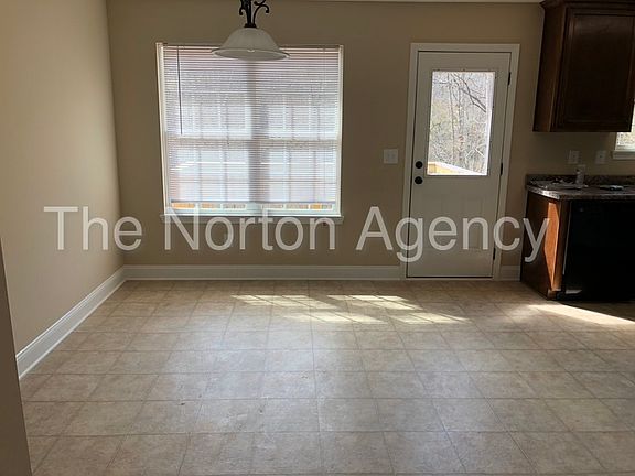 3rd image of 5599 Chestnut Creek Ln