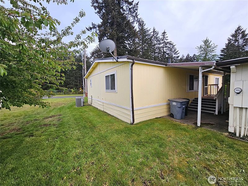 3rd image of 20727 8th Avenue Ct E #1