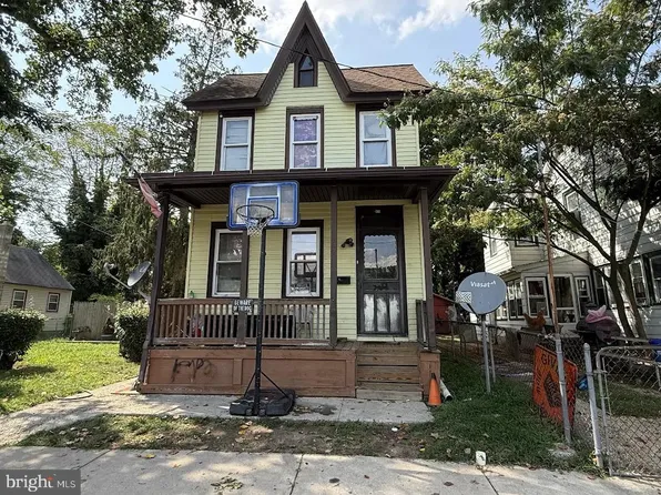 37 Olive St, Salem, NJ 08079